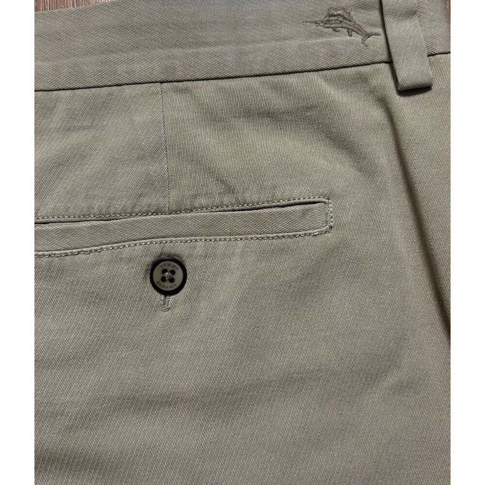 Tommy Bahama Chino Shorts Mens 36 / 9 Khaki Silk Cotton Pleated Casual READ - Picture 5 of 9